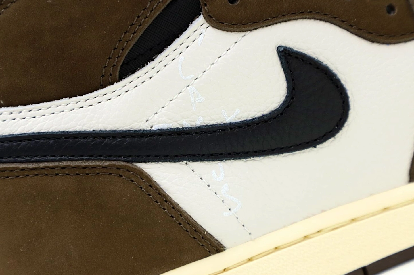 'MOCHA' JORDAN TRAVIS RETRO AIR 1 OG X SCOTT HIGH 0912